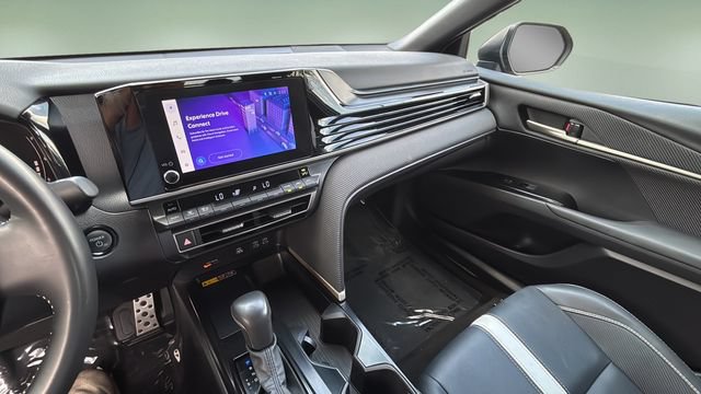 Used 2025 Toyota Camry SE FWD image 23