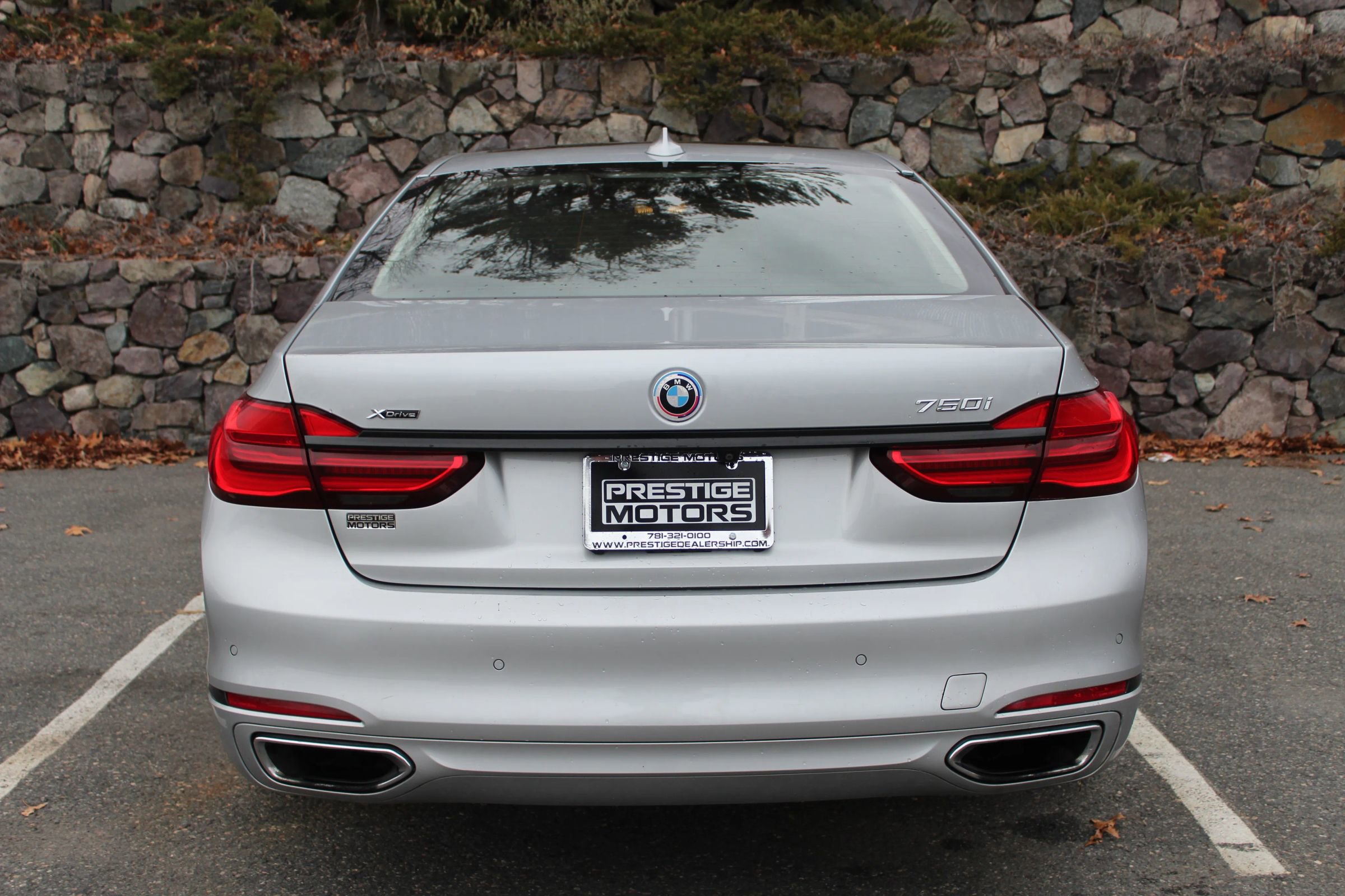 Used 2016 BMW 750i xDrive image 7