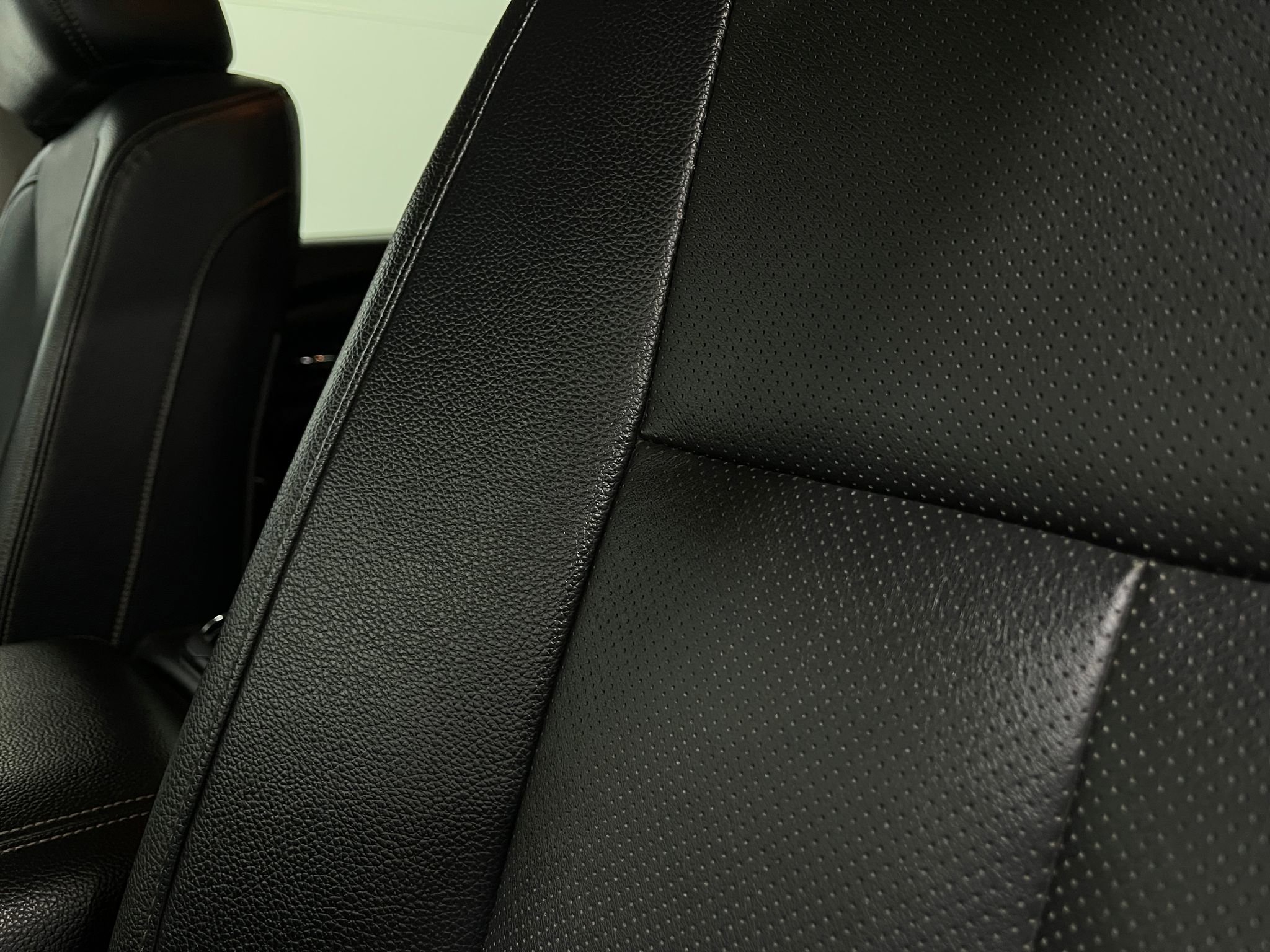 Used 2017 Nissan Titan SL w/ Chrome Package image 17