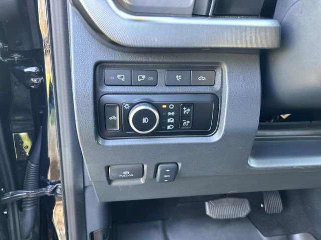 Used 2024 Ford F450 Platinum w/ FX4 Off-Road Package image 17