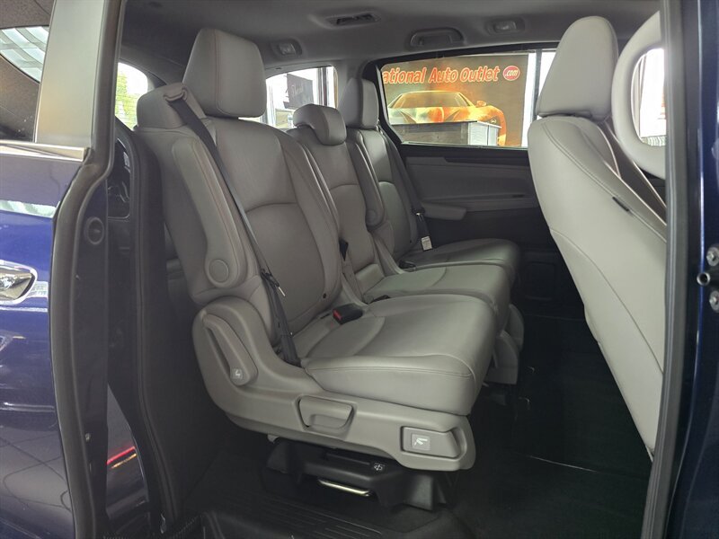 Used 2023 Honda Odyssey EX-L image 15