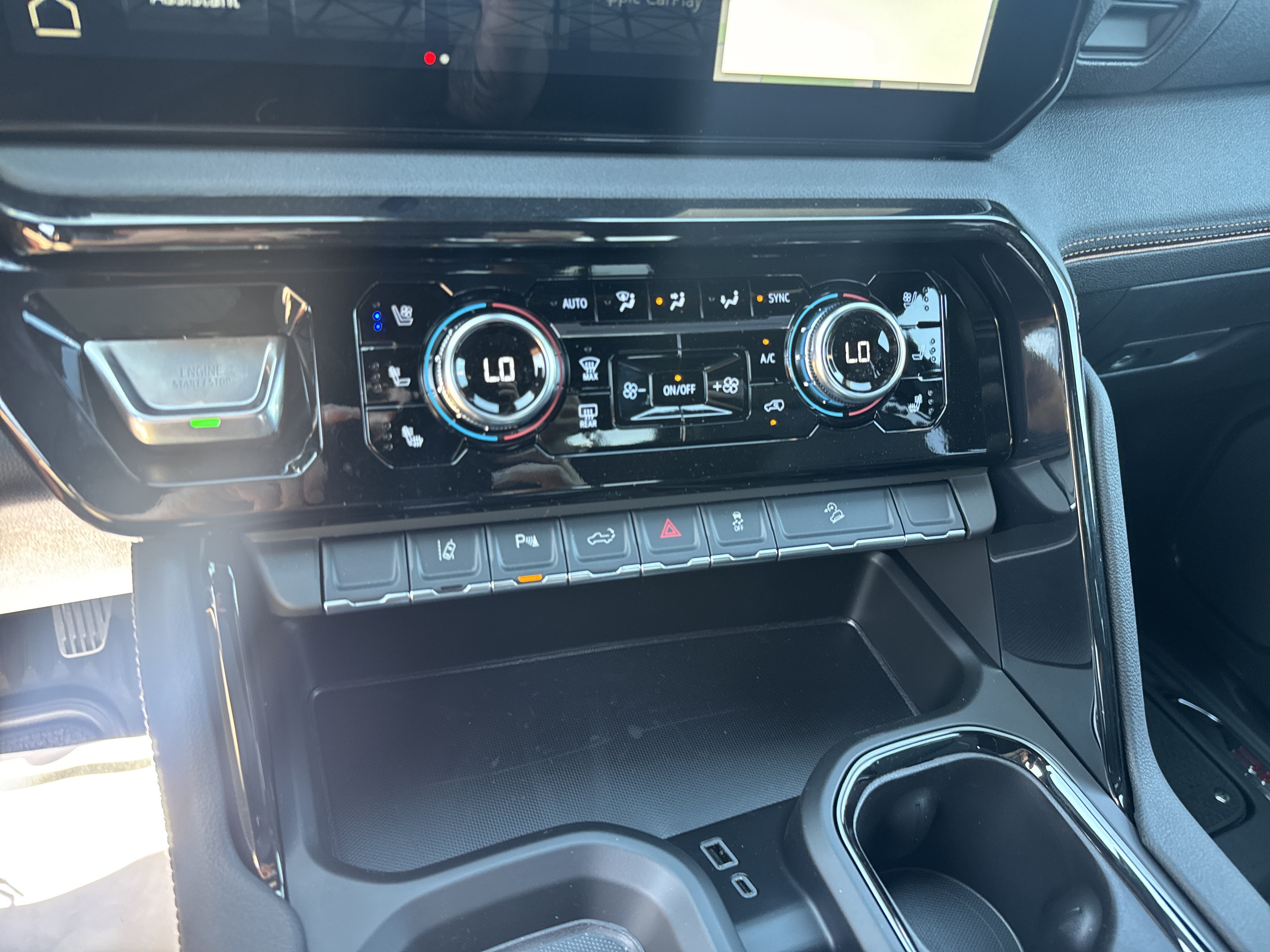New 2026 GMC Sierra 2500 AT4 w/ AT4 Premium Plus Package AWD/4WD image 25