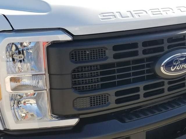 New 2026 Ford F550 2WD Regular Cab Super Duty image 9
