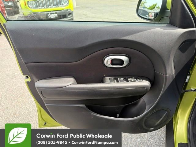 Used 2016 Kia Soul FWD image 13