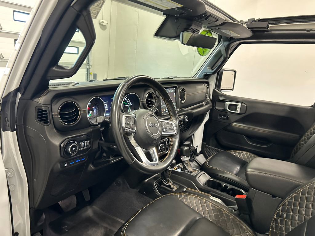 Used 2022 Jeep Wrangler Unlimited Sahara image 16