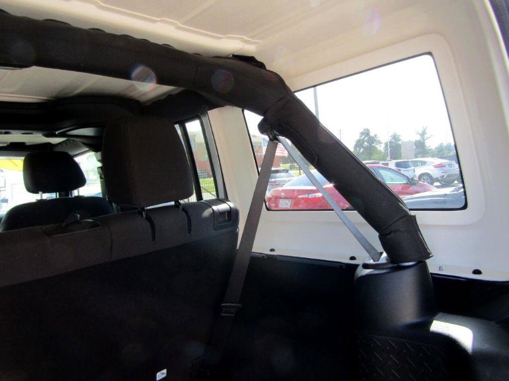 Used 2017 Jeep Wrangler Unlimited Sport w/ Quick Order Package 24S image 15