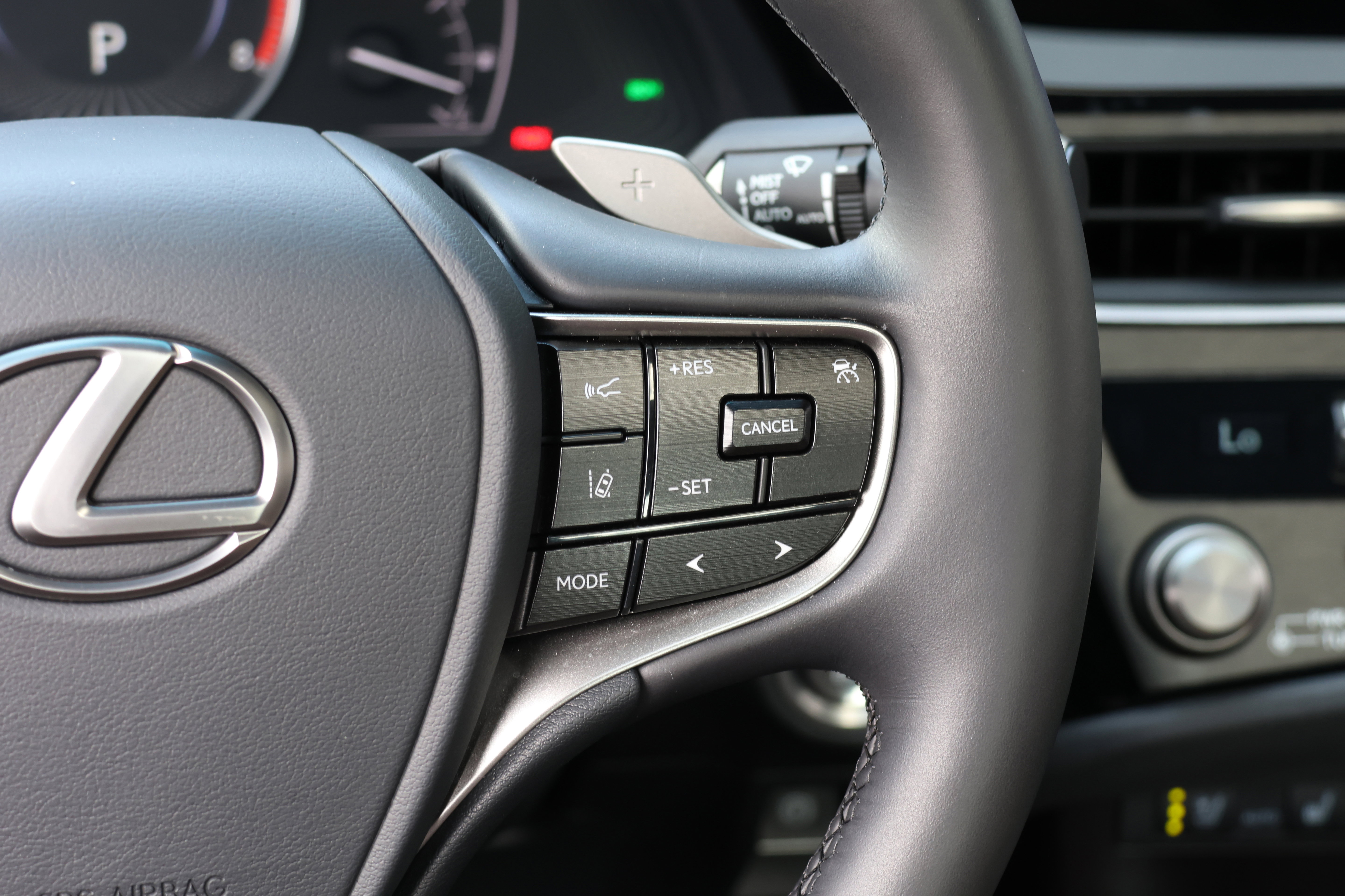 Used 2025 Lexus ES 350 w/ Premium Package image 20