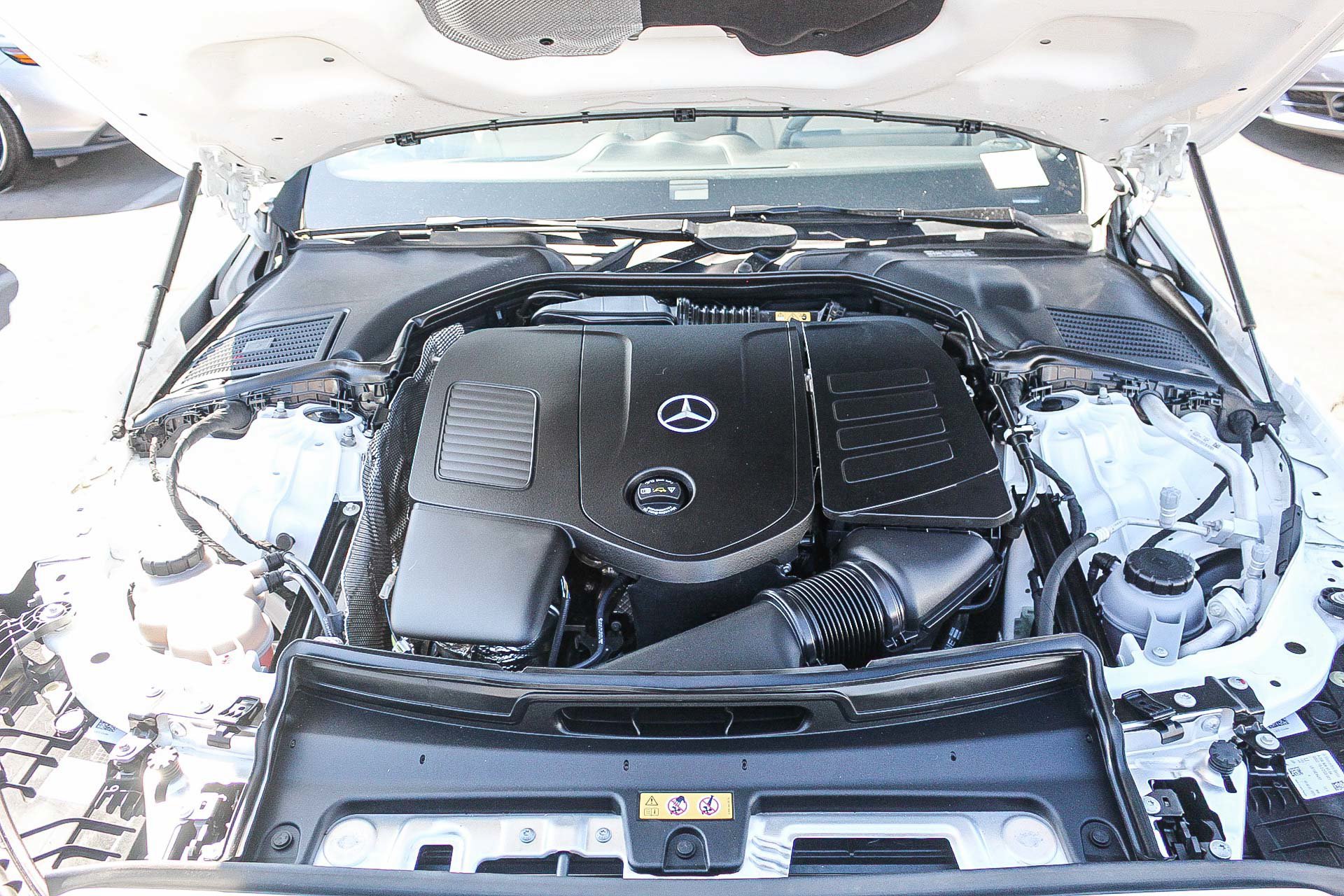 Used 2025 Mercedes-Benz C 300 4MATIC Sedan image 19