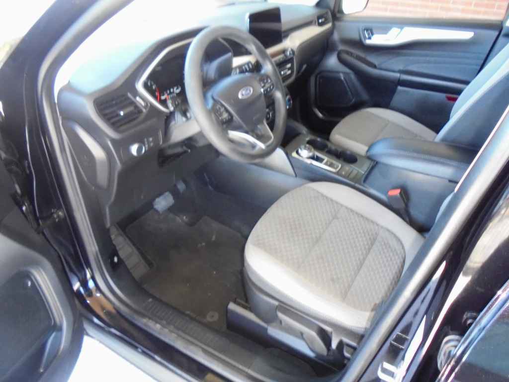 Used 2021 Ford Escape SE image 7