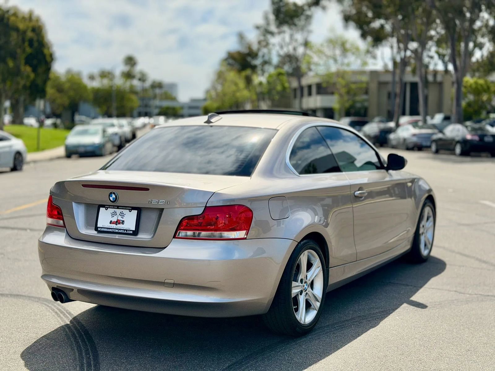 Used 2013 BMW 128i Coupe w/ Premium Pkg image 4