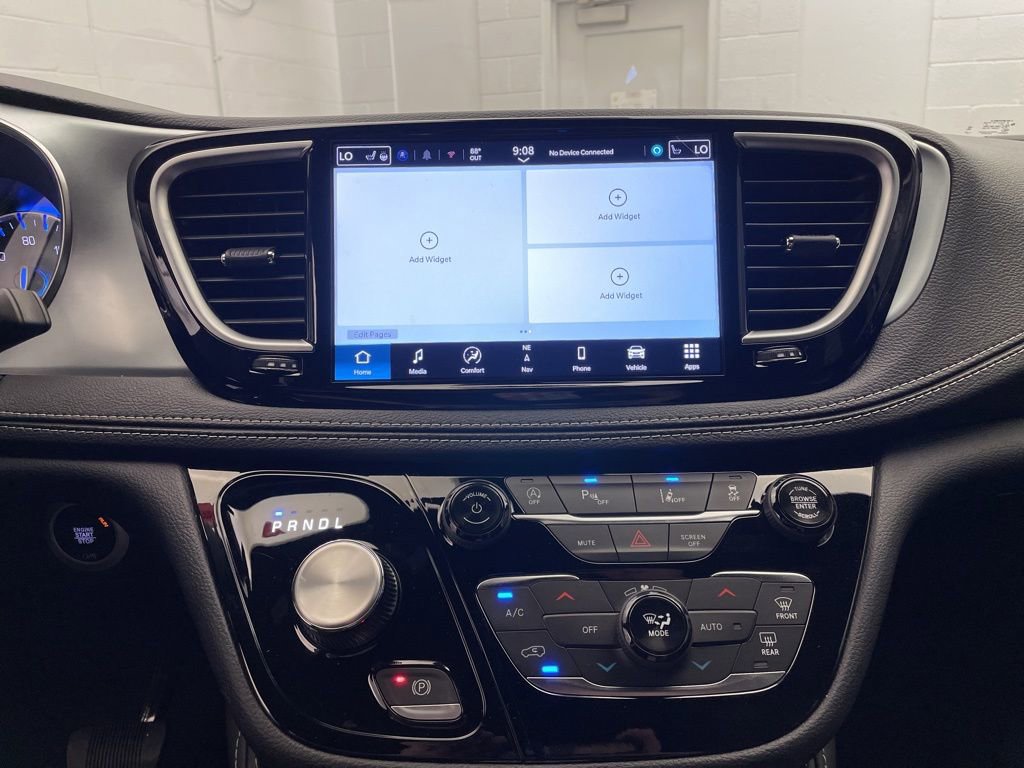 New 2026 Chrysler Pacifica Limited w/ Uconnect Theater Family Group FWD image 13