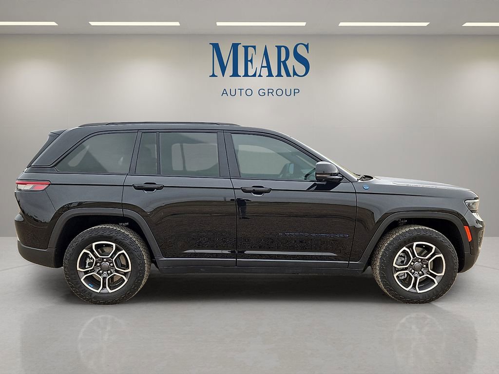 Used 2022 Jeep Grand Cherokee Trailhawk w/ Advanced Protech Group II image 6