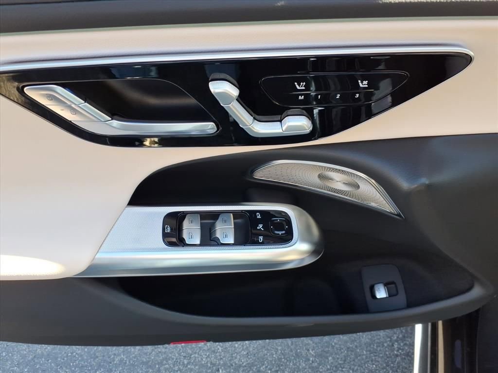 New 2026 Mercedes-Benz E 350 4MATIC Sedan image 13
