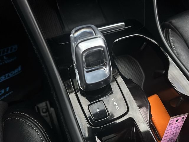 Used 2023 Volvo XC40 B5 Plus w/ Driver Assist Package AWD/4WD image 15