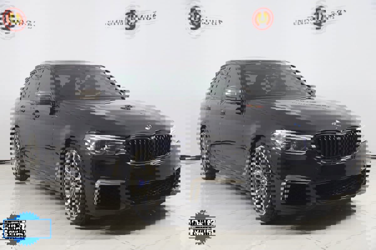 Used 2020 BMW M550i xDrive w/ Premium Package image 24