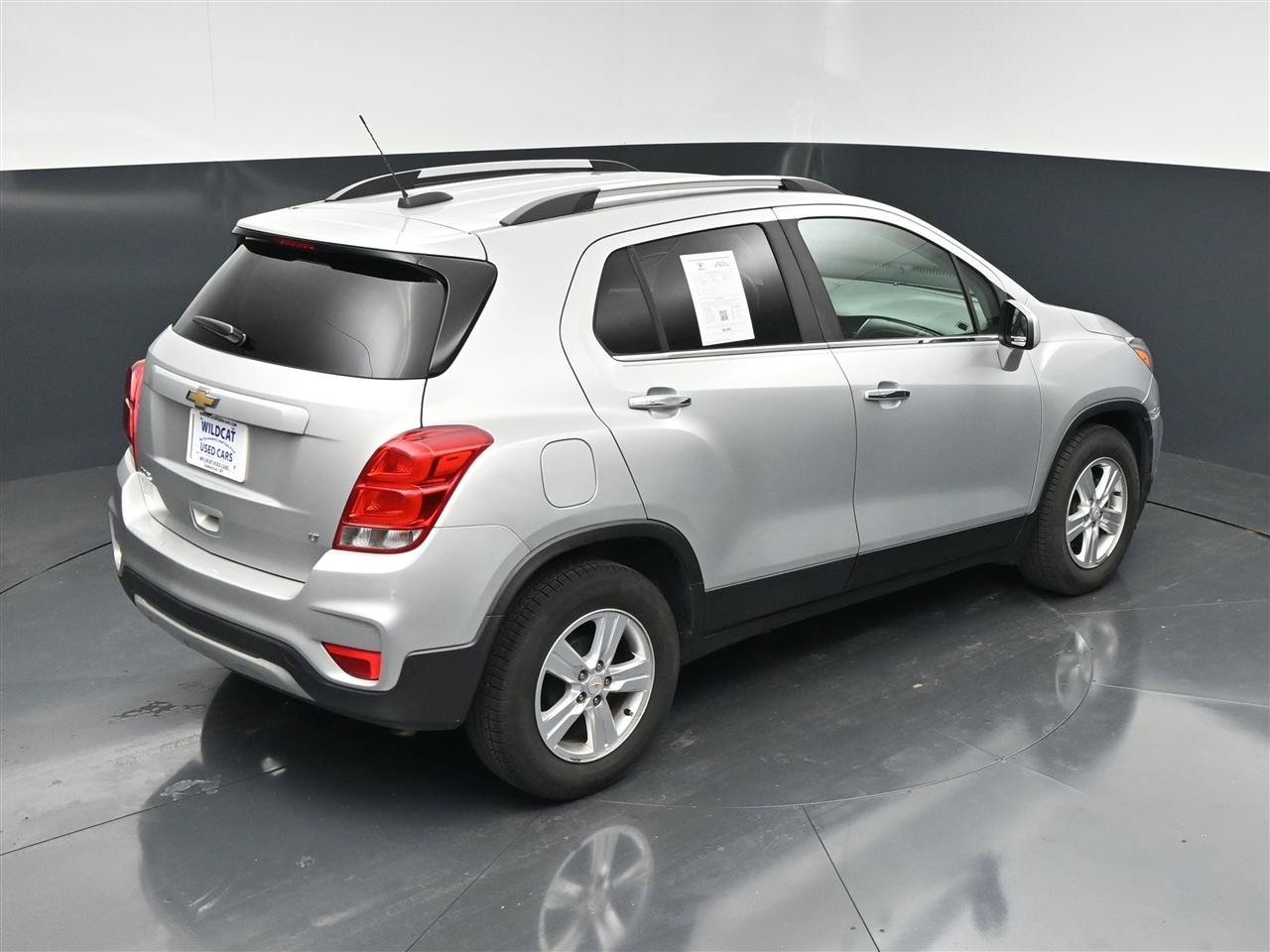 Used 2018 Chevrolet Trax LT w/ LT Convenience Package FWD image 24