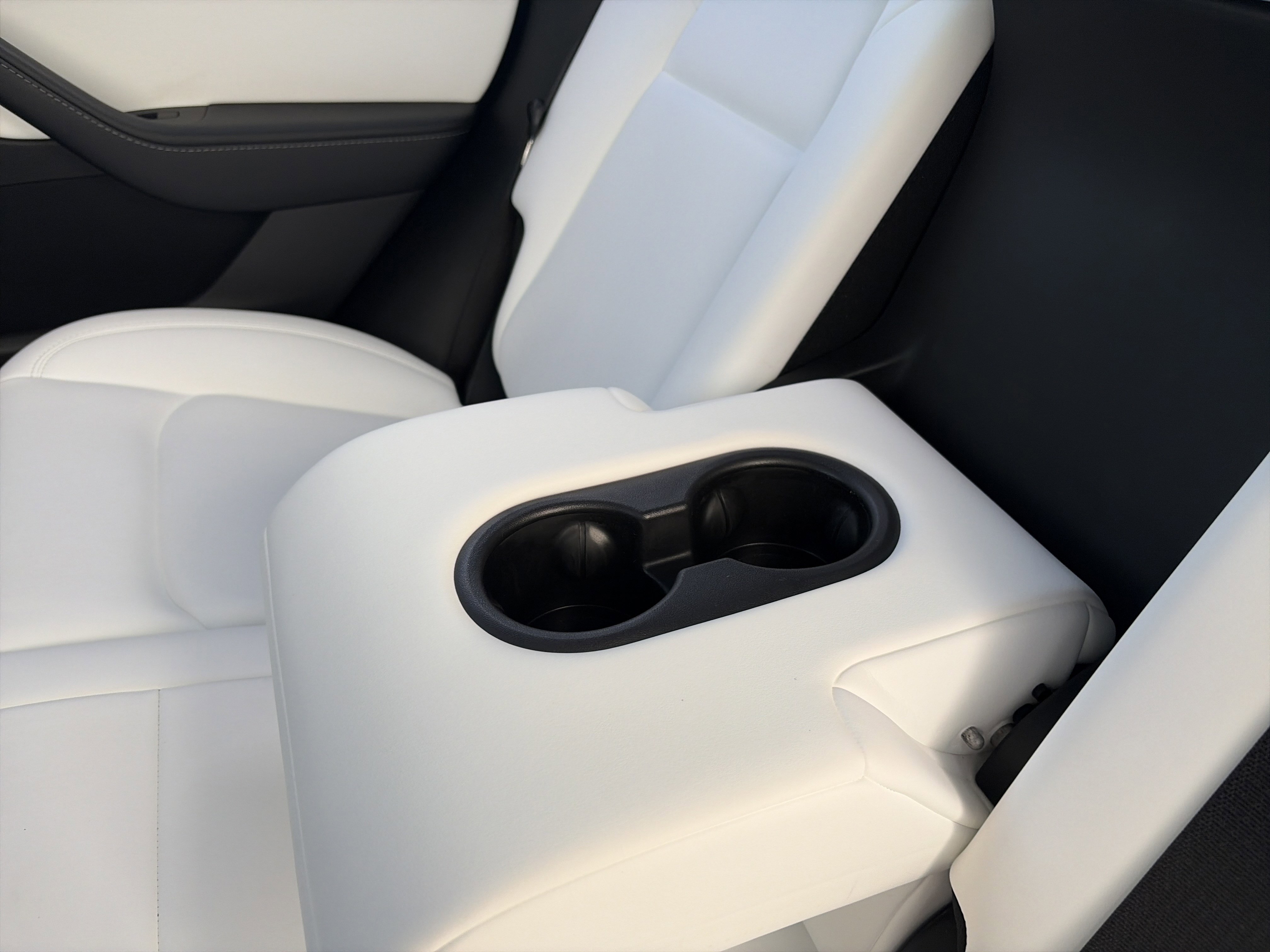 Used 2021 Tesla Model Y Long Range image 28