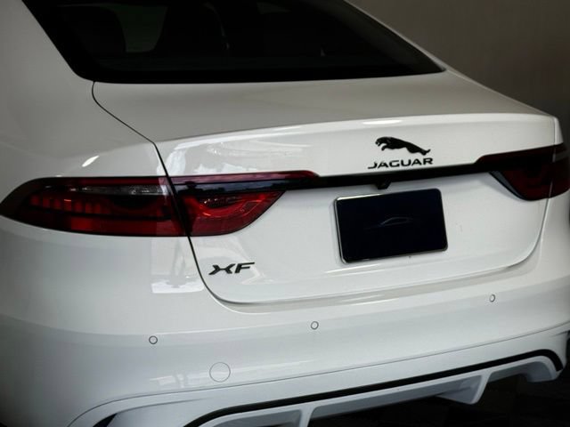 Certified 2023 Jaguar XF R-Dynamic SE AWD/4WD image 16
