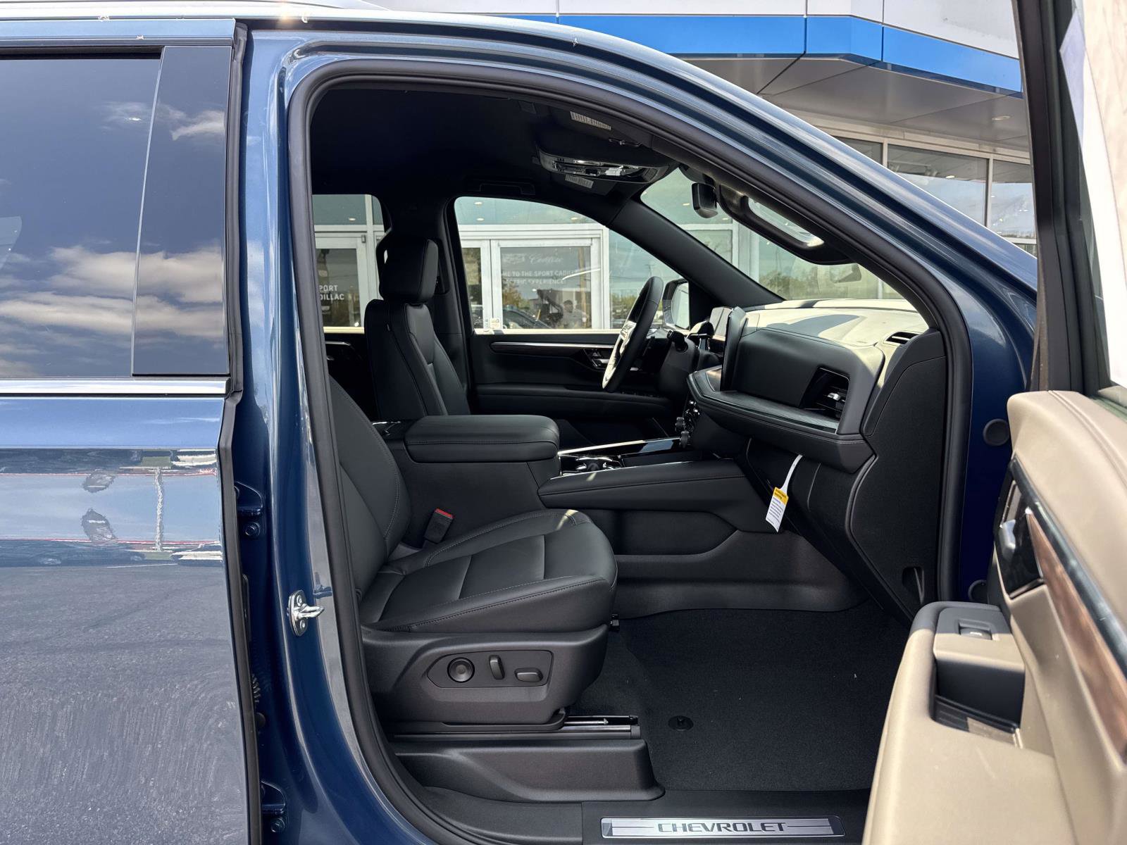 New 2026 Chevrolet Tahoe LT w/ Comfort Package image 13