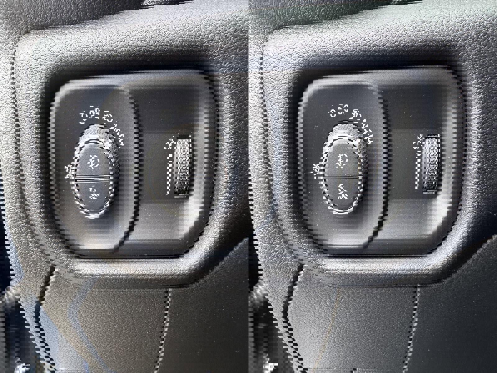 Used 2024 RAM 2500 Big Horn w/ Sport Appearance Package image 13