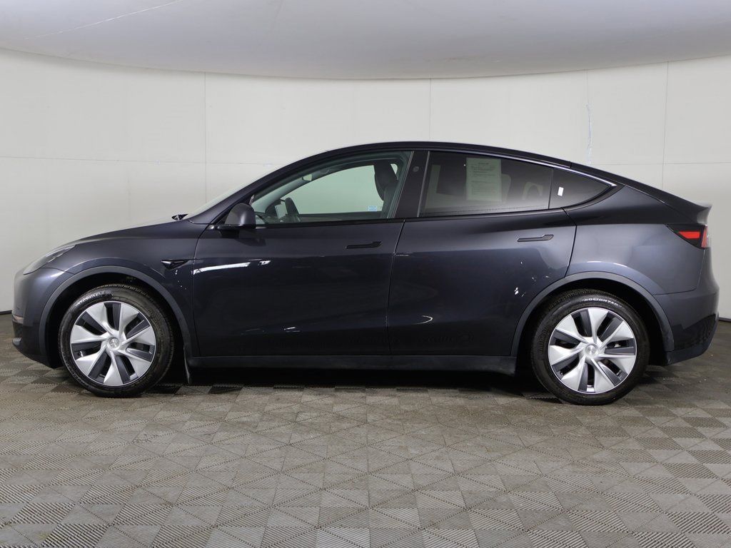 Used 2024 Tesla Model Y Long Range image 18
