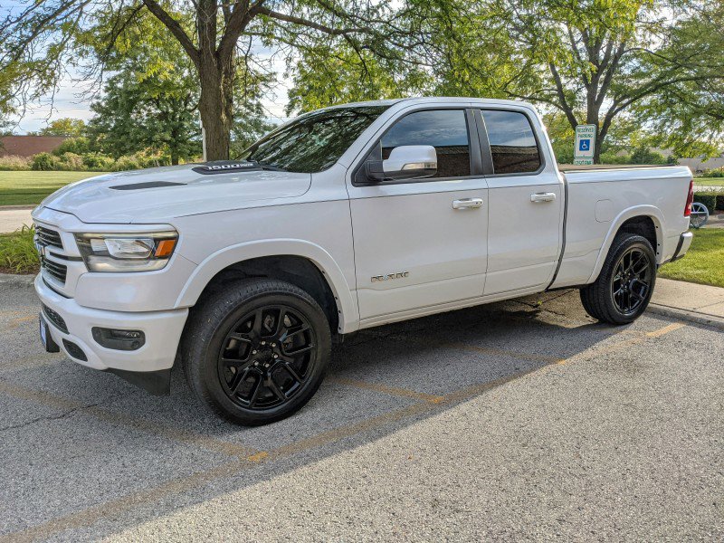 Used 2019 RAM 1500 Laramie w/ Sport Appearance Package image 4