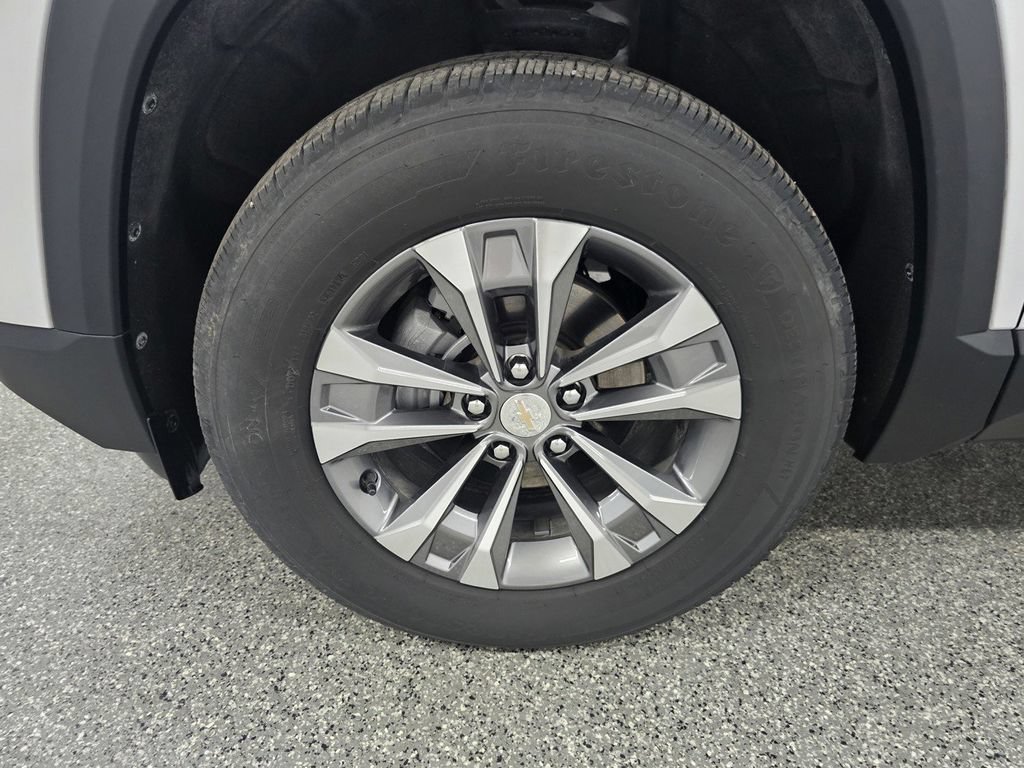 Used 2025 Chevrolet Equinox LT w/ Safety and Technology Package FWD image 9