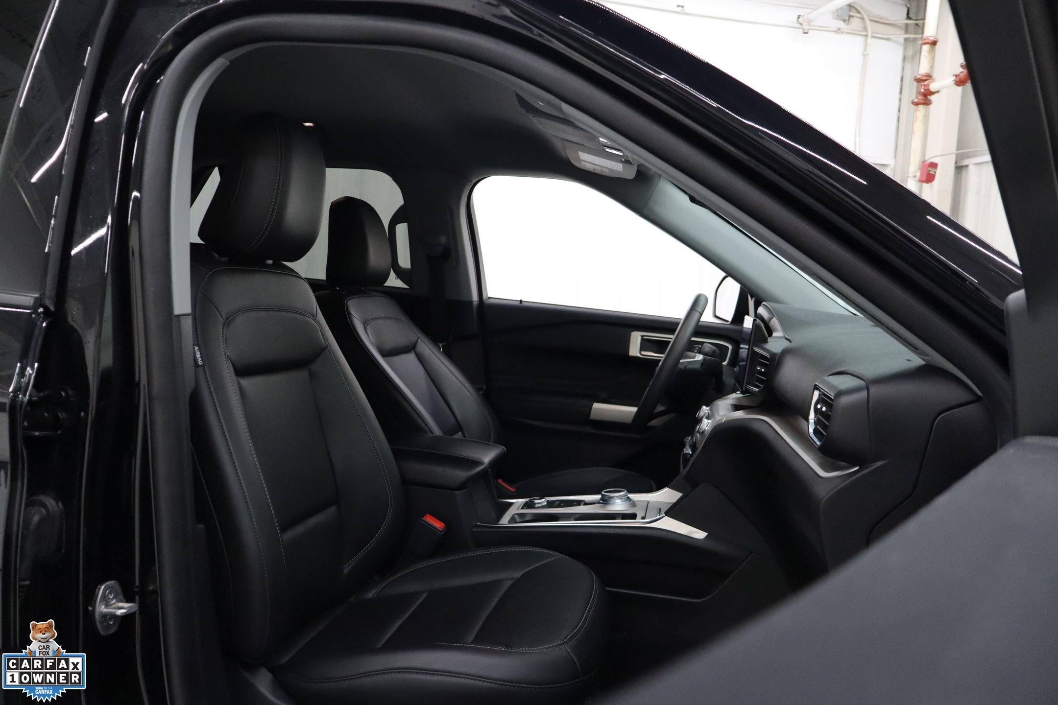 Used 2023 Ford Explorer XLT w/ Equipment Group 202A image 32