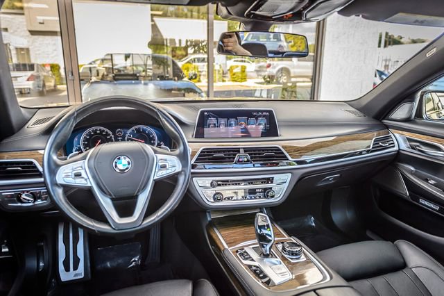 Used 2017 BMW 740i xDrive AWD/4WD image 26