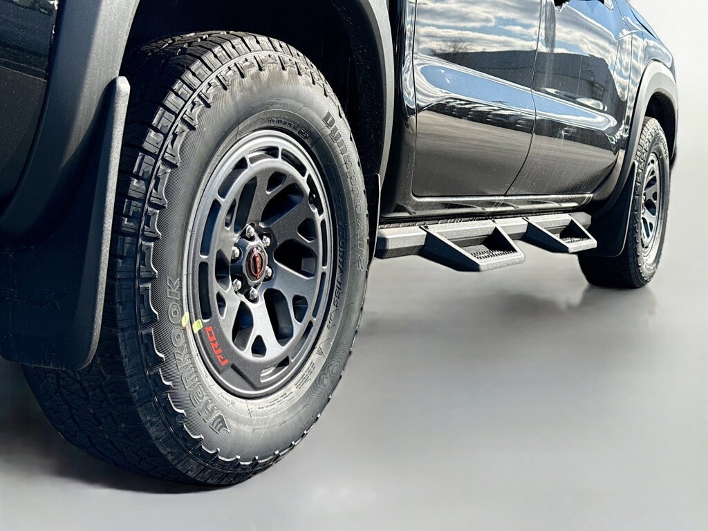 New 2026 Nissan Frontier PRO-4X w/ Pro-4x Convenience Package image 13