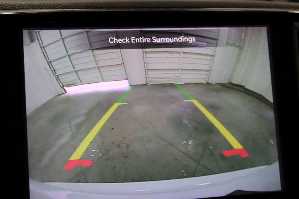 Used 2024 Chrysler Pacifica Touring-L FWD image 54