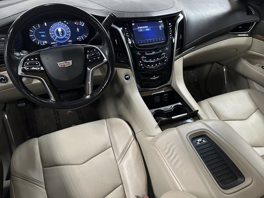 Used 2018 Cadillac Escalade Luxury image 12