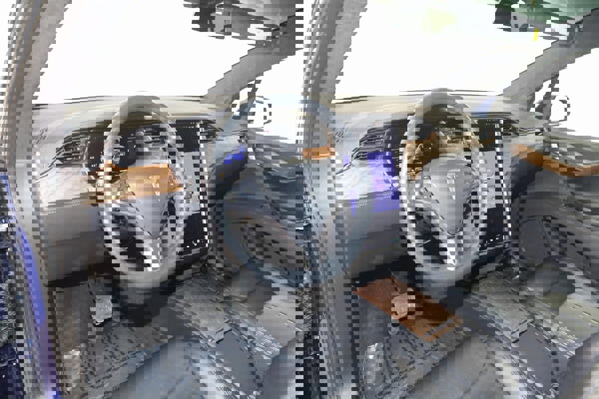 Used 2019 Tesla Model X 75D image 33