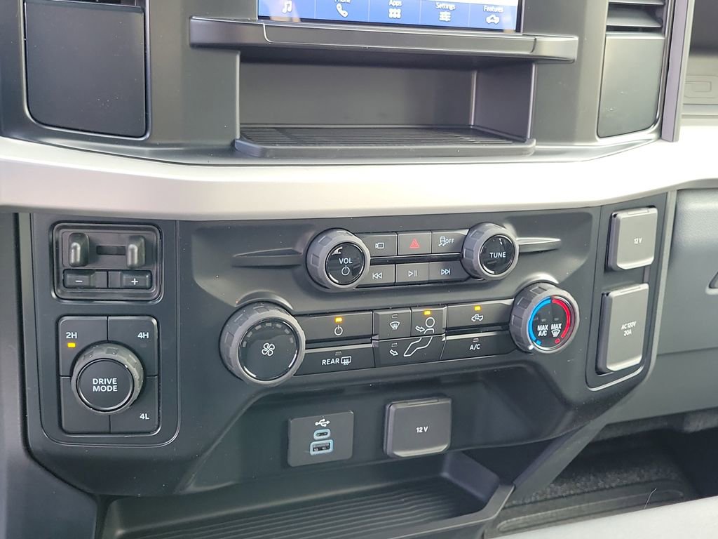 New 2026 Ford F450 XL w/ 360-Degree Camera Package image 28