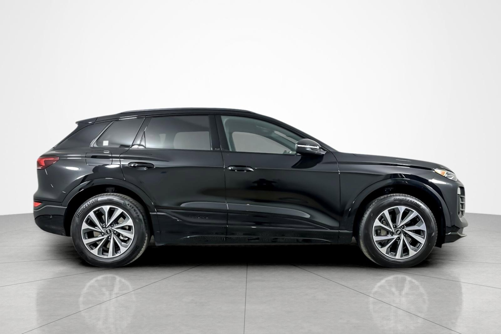 Used 2025 Audi Q6 e-tron Premium w/ Convenience Package image 6