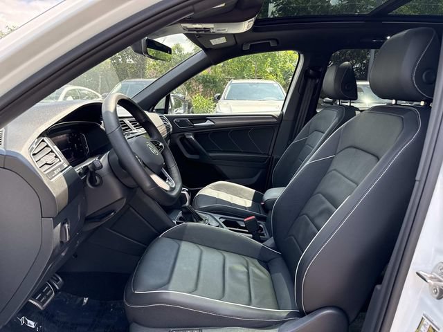 Used 2024 Volkswagen Tiguan SEL R-Line AWD/4WD image 9
