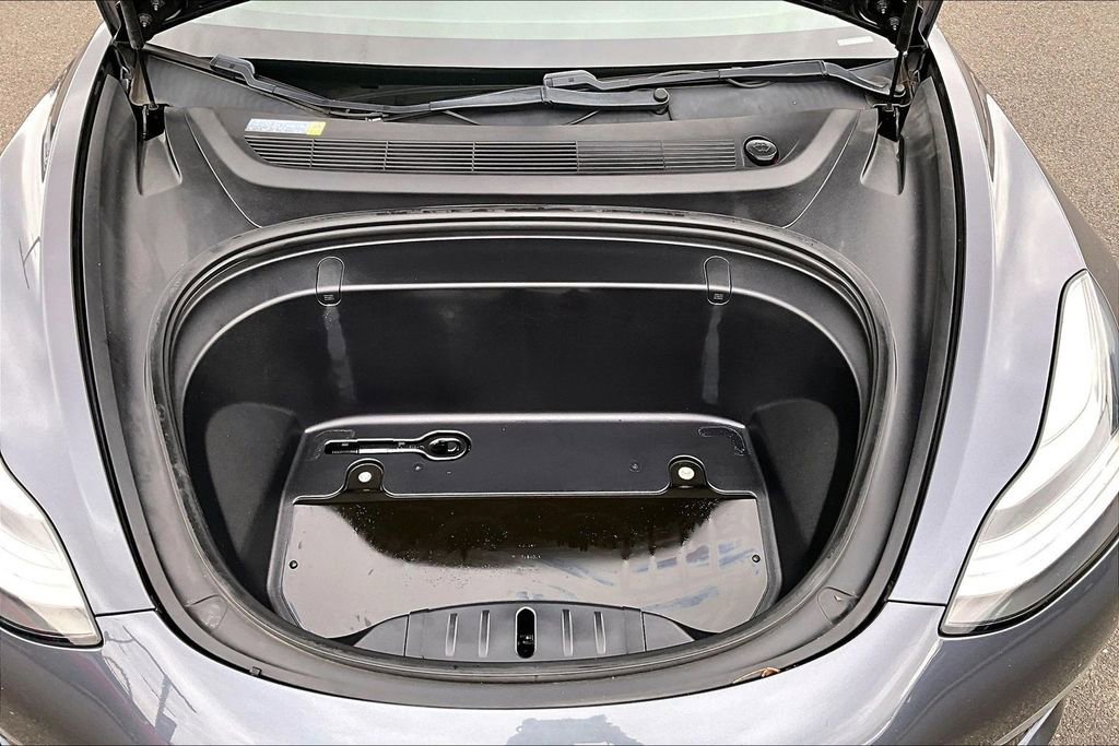 Used 2018 Tesla Model 3 Long Range image 10