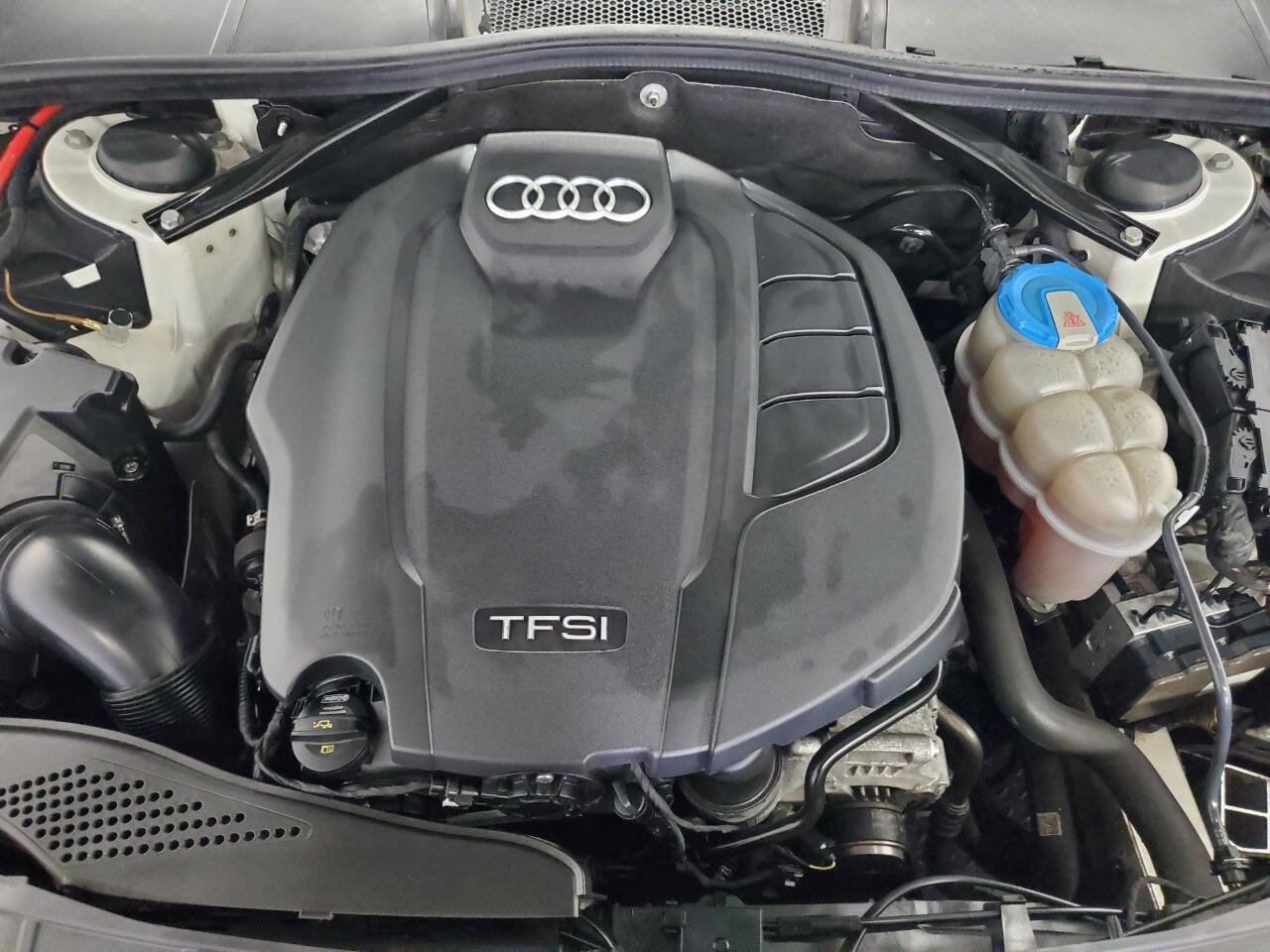 Used 2018 Audi A5 2.0T Premium Plus w/ Premium Plus AWD/4WD image 4