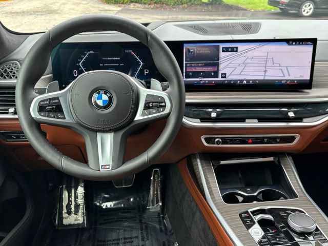 Used 2024 BMW X7 xDrive40i w/ M Sport Package AWD/4WD image 21