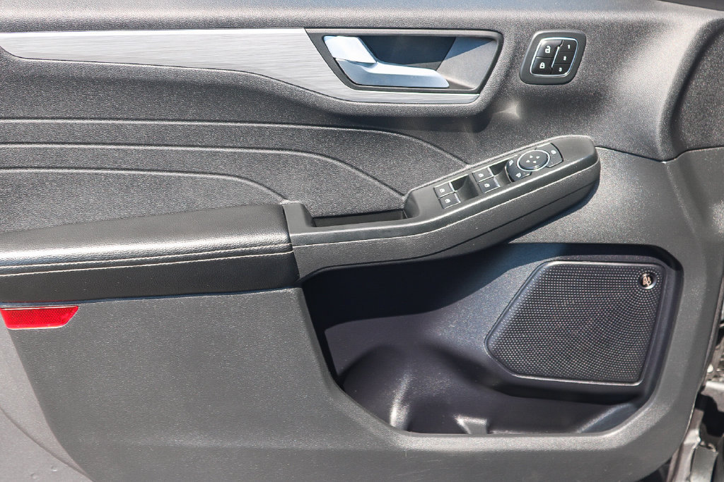 Certified 2023 Ford Escape Platinum w/ Premium Technology Package FWD image 24