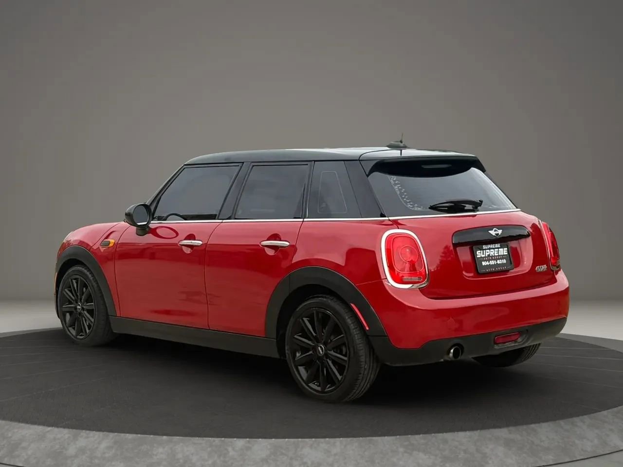 Used 2017 MINI Cooper 4-Door Hardtop FWD image 5