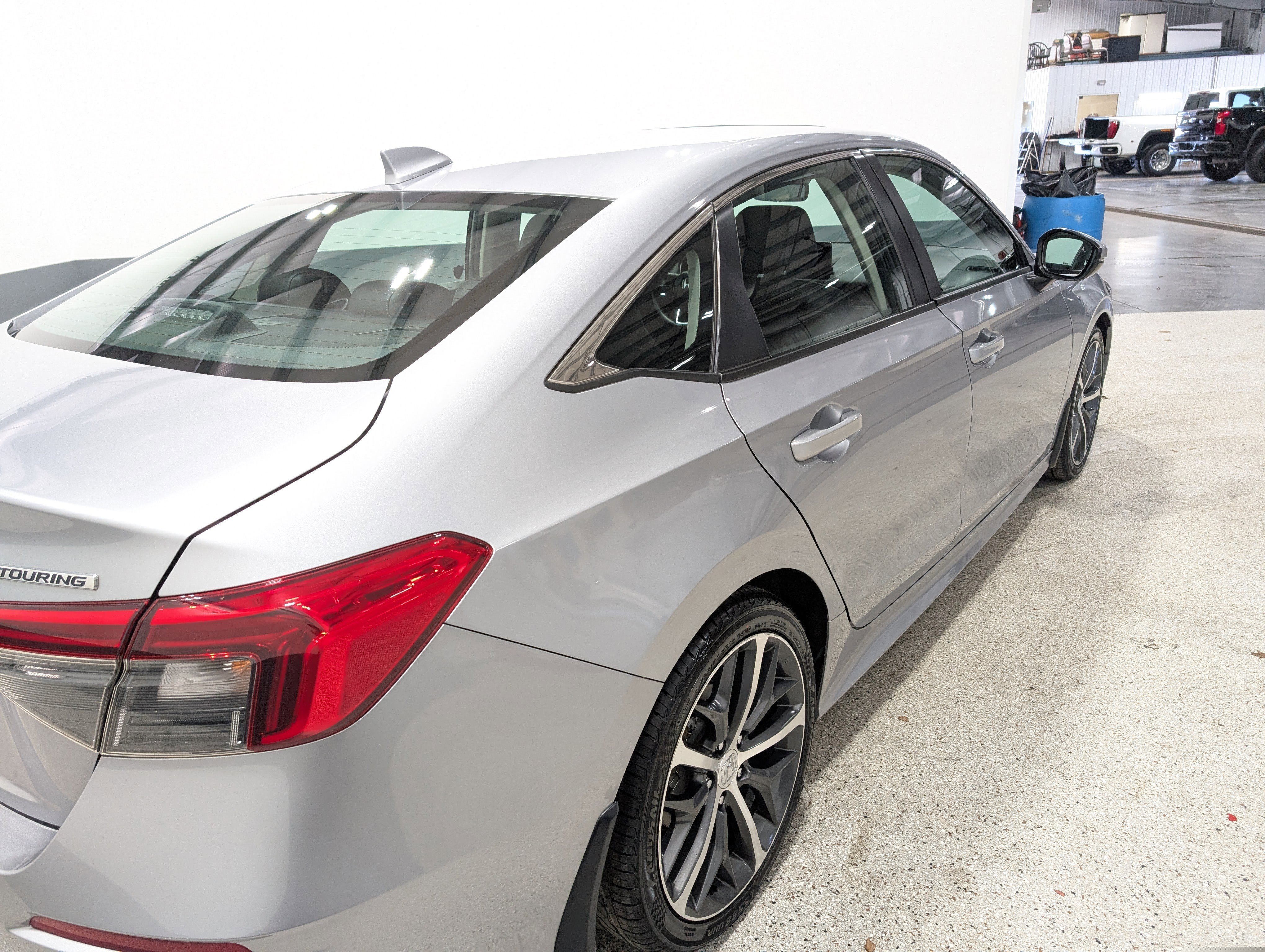 Used 2022 Honda Civic Touring image 3