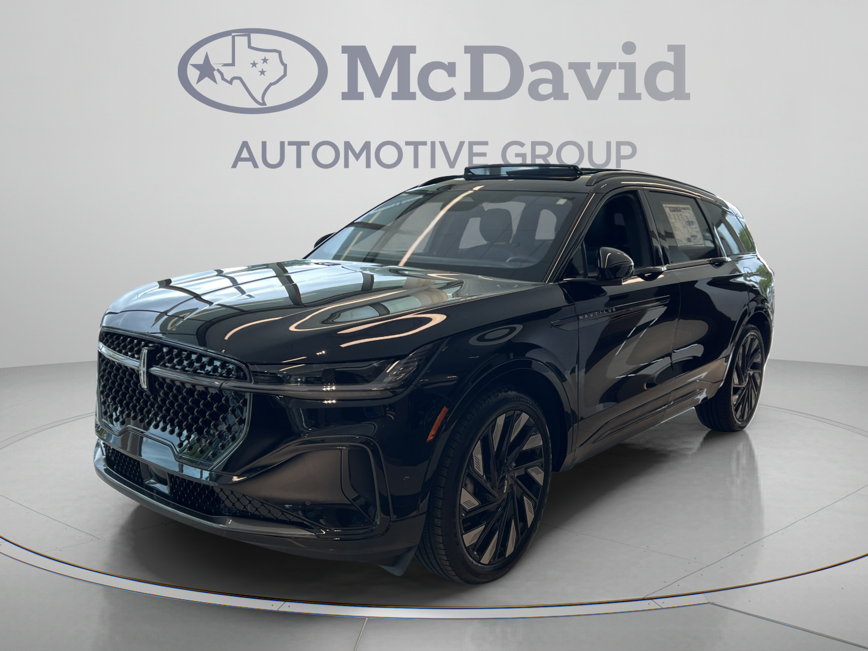 New 2025 Lincoln Nautilus Reserve w/ Jet Appearance Package AWD/4WD image 1