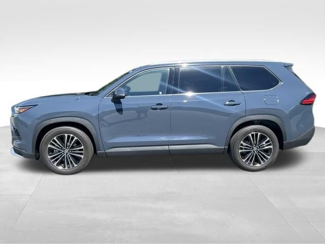 Used 2024 Toyota Grand Highlander AWD Hybrid image 2