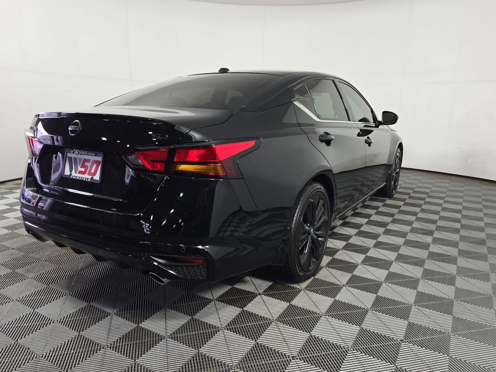 New 2025 Nissan Altima 2.5 SR w/ SR Premium Package image 31