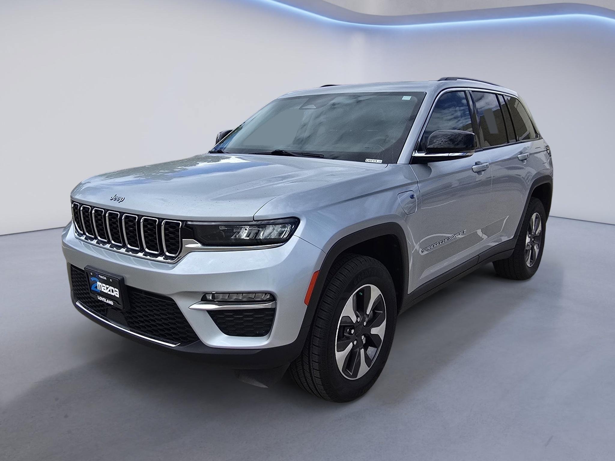 Used 2023 Jeep Grand Cherokee 4WD 4xe image 1
