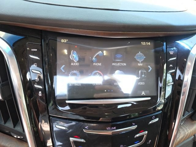 Used 2017 Cadillac Escalade ESV Luxury AWD/4WD image 18