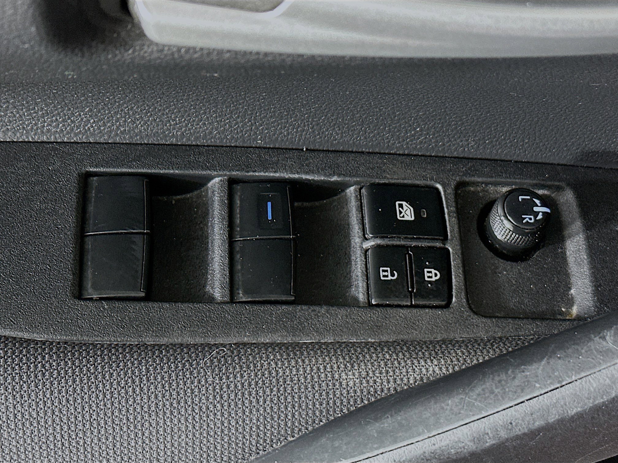 Used 2020 Toyota Corolla LE image 14