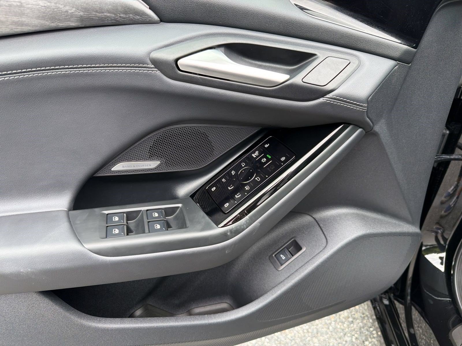 Certified 2025 Audi A6 e-tron Premium Plus w/ Premium Plus RWD image 27