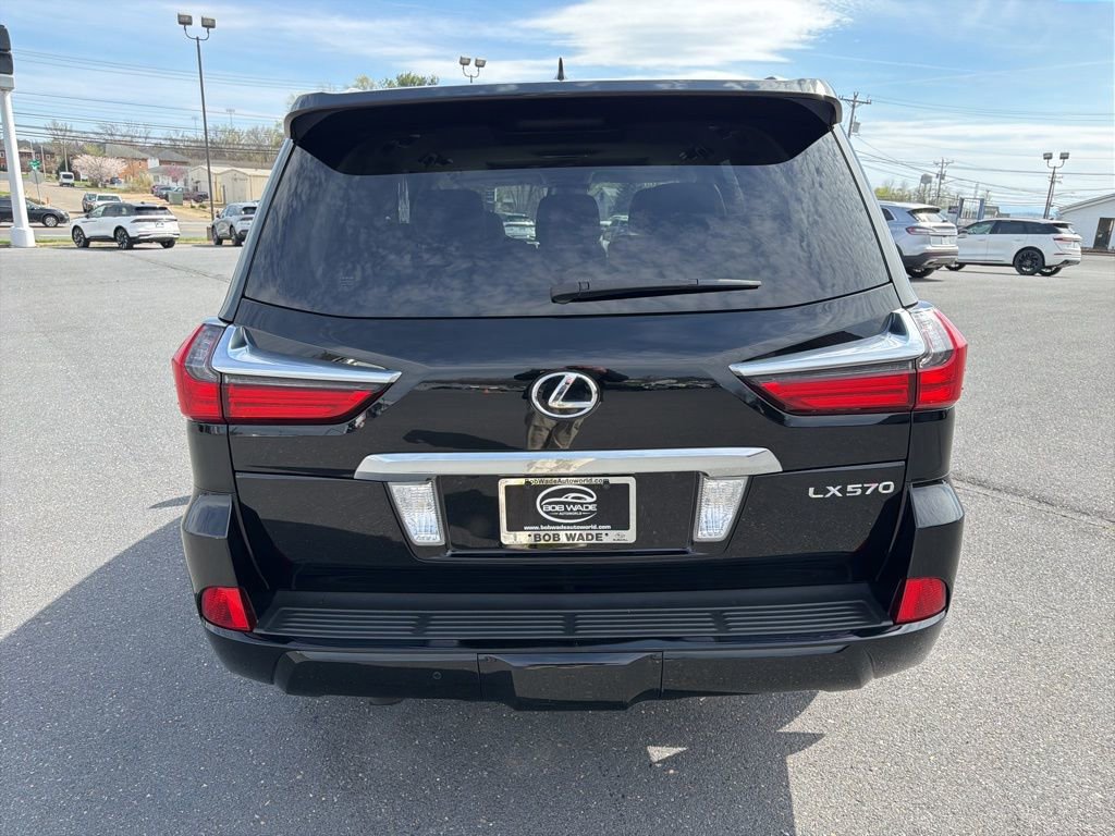 Used 2016 Lexus LX 570 4WD w/ Luxury Package image 4